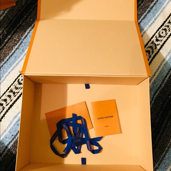 Bags & Shoe boxes - Picture 6 of 7